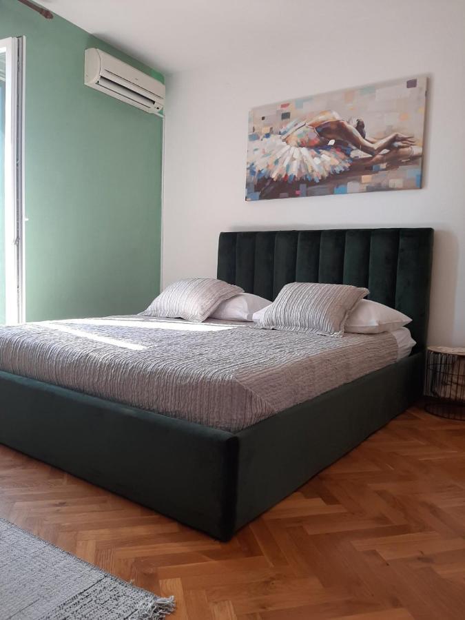 Guest House Zaninovic Хвар Екстер'єр фото