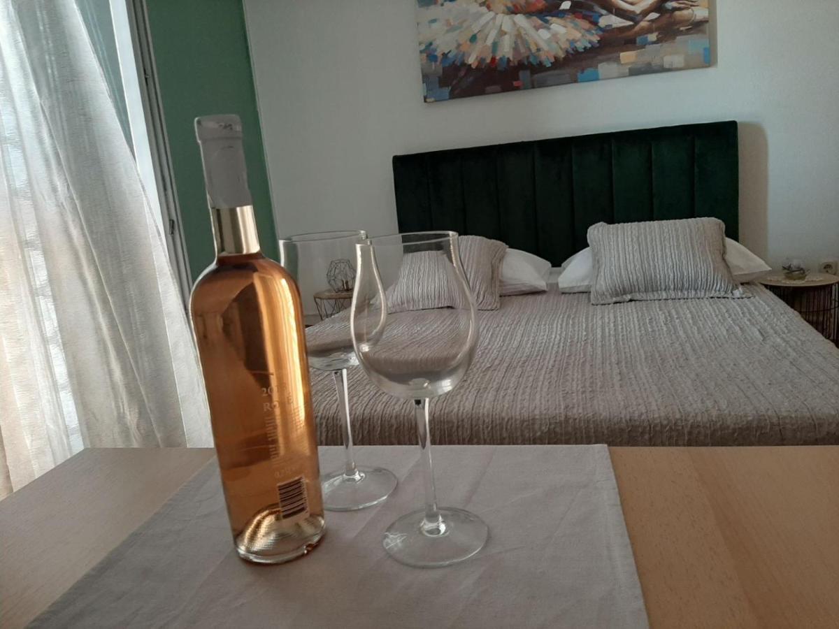 Guest House Zaninovic Хвар Екстер'єр фото