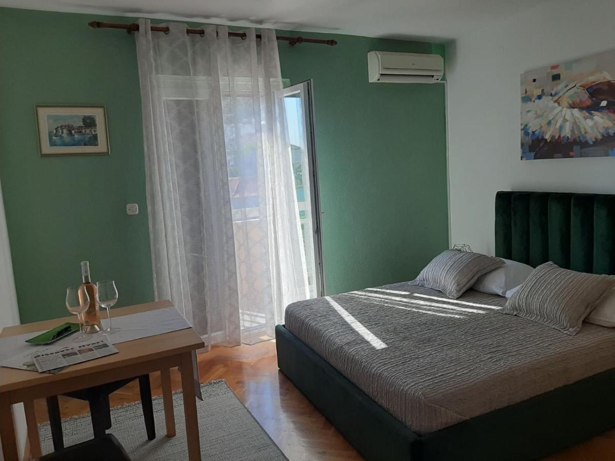 Guest House Zaninovic Хвар Екстер'єр фото
