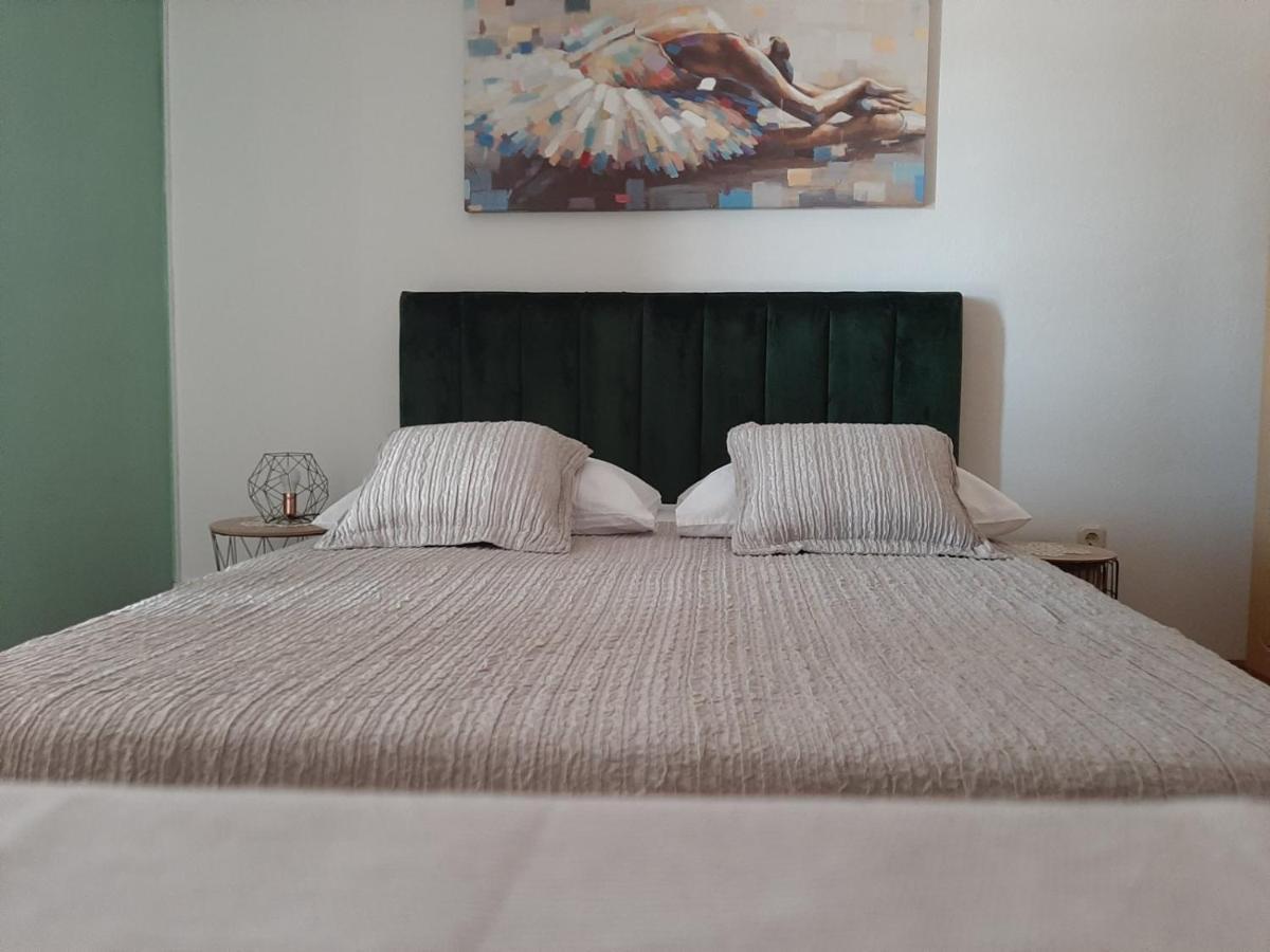 Guest House Zaninovic Хвар Екстер'єр фото